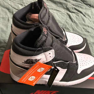 나이키 조던1하이 블리치드코랄 285 세제품