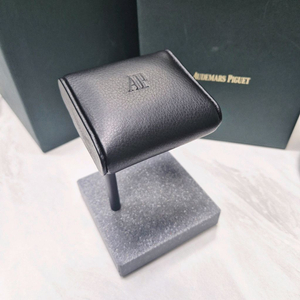 오데마피게 와치 스탠드