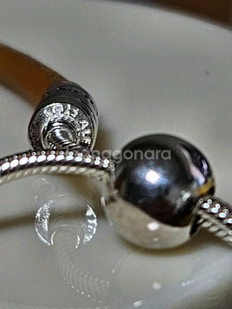 판도라 가죽 슬라이딩 팔찌 597225CGT--1