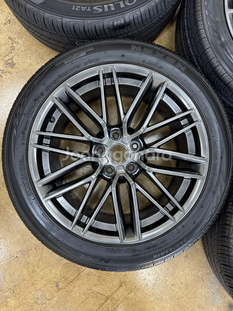 제네시스G70 18인치 휠타이어 팝니다(245.45.18)--3