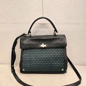 루즈앤라운지 블랙 가죽 토트백 숄더백 크로스백 가방