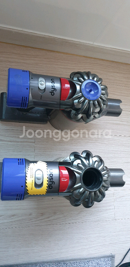 다이슨 V8 무선청소기 본체 2대팝니다--0