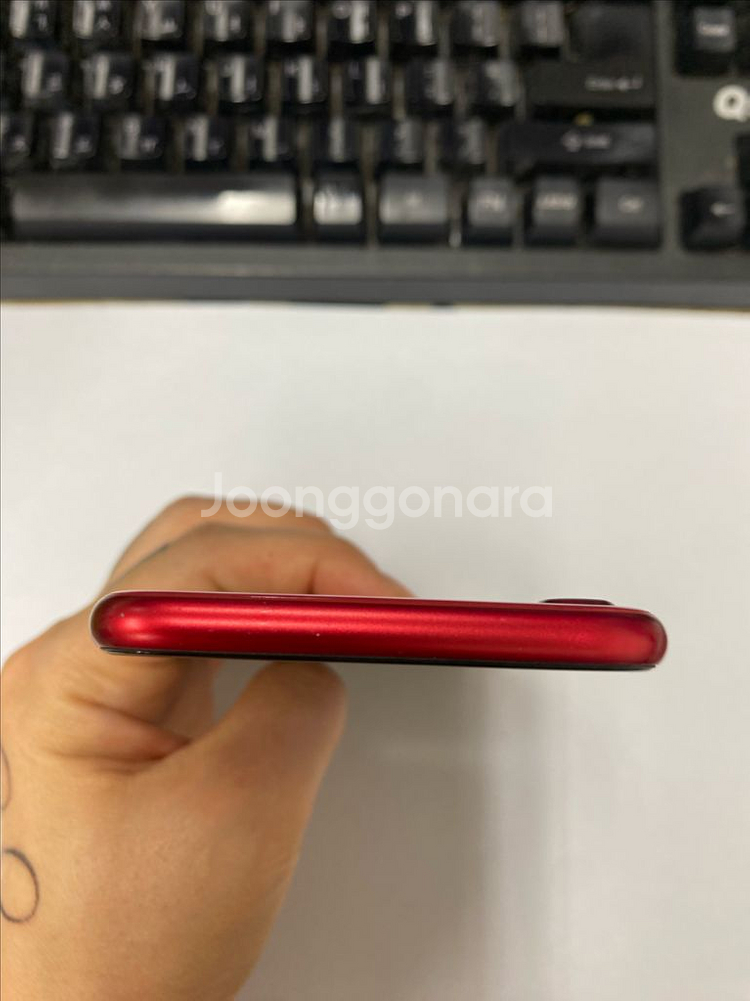 아이폰SE2 레드 AA급 128GB 배터리100% 097413--3