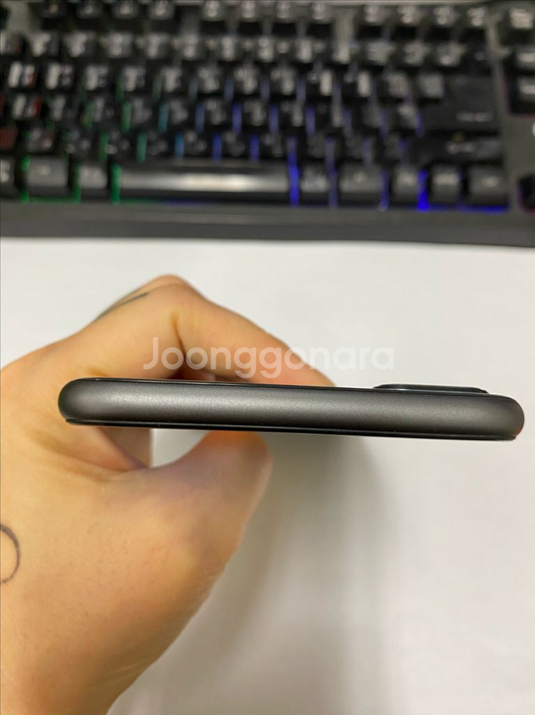 아이폰8플러스 스그 특SSS급 256GB 배터리100% 무음--3