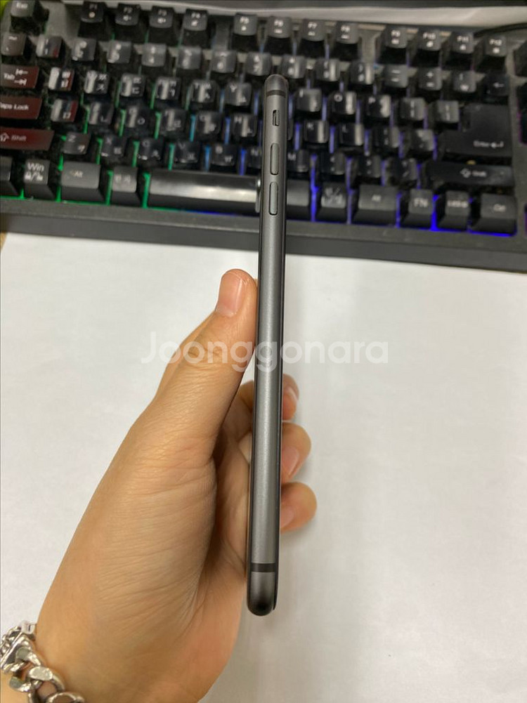 아이폰8플러스 스그 특SSS급 256GB 배터리100% 무음--4