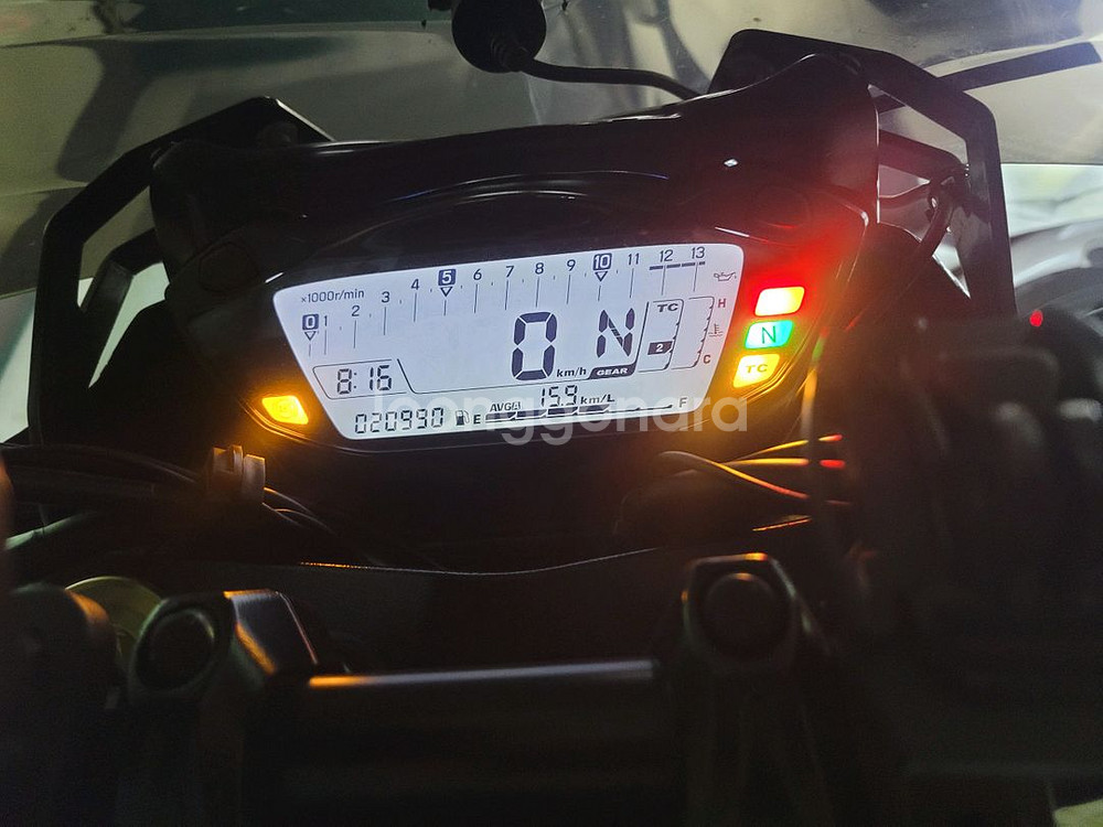 (서울) 17년식 gsx-s750 S급(신차급) 890만원 판매합니다.--5