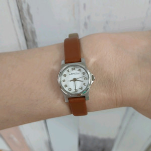 정품 마크제이콥스 시계 브라운 38000원 상태최상 거의새것