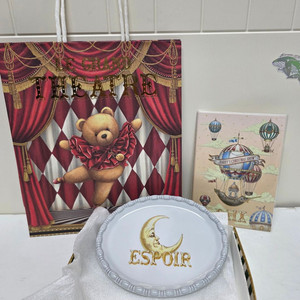 더현대 백화점 해리의 꿈의상점 빌리지 크리스마스 접시