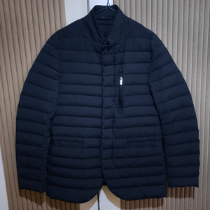 46사이즈 90 아르마니 꼴레지오니 경량패딩