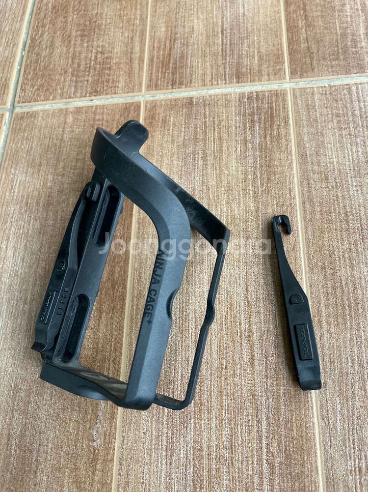 자전거용 물통케이지 토픽 닌자케이지 물병거치대 5천원 ~1만원씩.--0