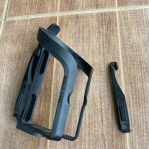 자전거용 물통케이지 토픽 닌자케이지 물병거치대 5천원 ~1만원씩.