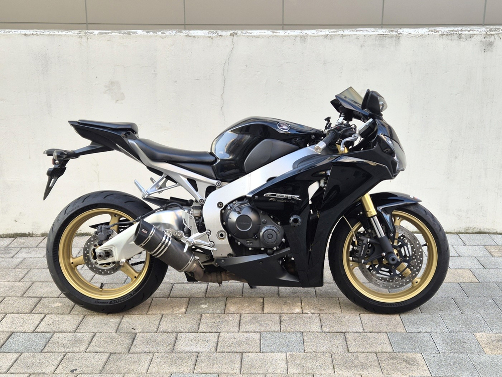 CBR1000RR 2010년식 판매합니다. 이미지