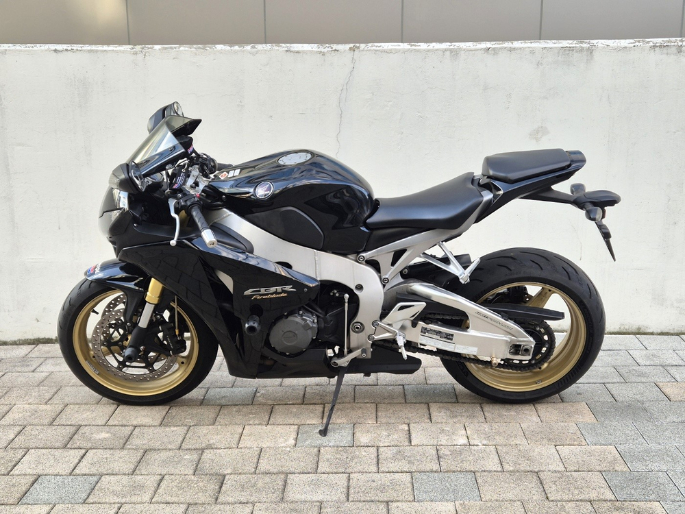 CBR1000RR 2010년식 판매합니다. 이미지
