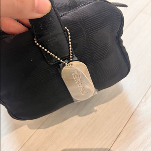 샤넬 정품 뉴 트래블 베니티백 블랙