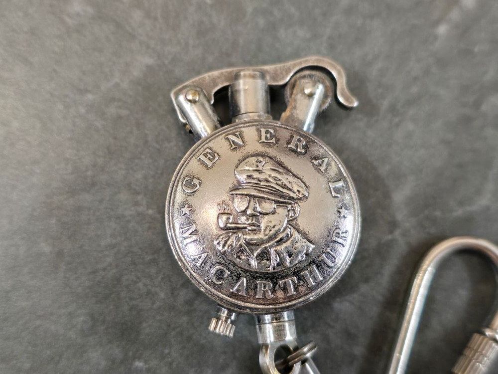 빈티지 Douglas MacArthur 맥아더 장군 라이터 이미지