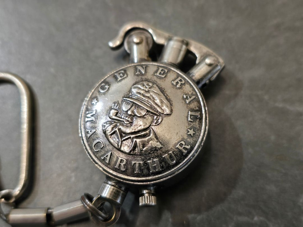 빈티지 Douglas MacArthur 맥아더 장군 라이터 이미지