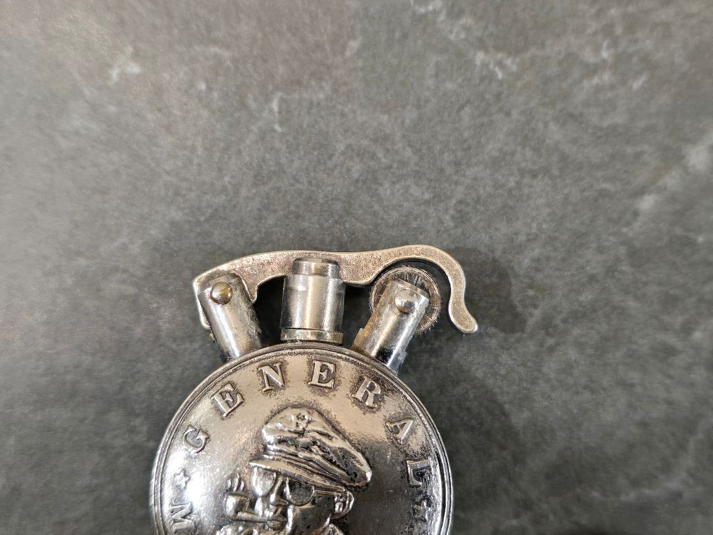 빈티지 Douglas MacArthur 맥아더 장군 라이터 이미지