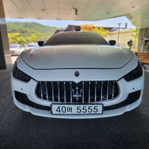 마세라티 기블리 가솔린 v6 3.0 SQ4