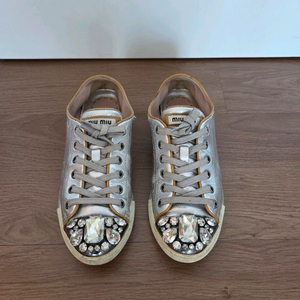 정품 미우미우 크리스탈 스니커즈 이미지