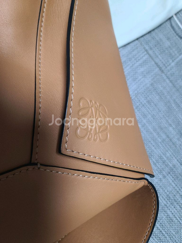 로에베 퍼즐 호보백 라지 나파가죽 크로스백 숄더백--1