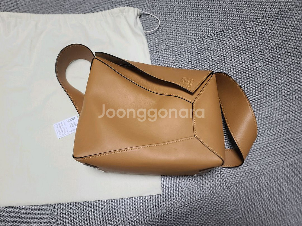 로에베 퍼즐 호보백 라지 나파가죽 크로스백 숄더백--2