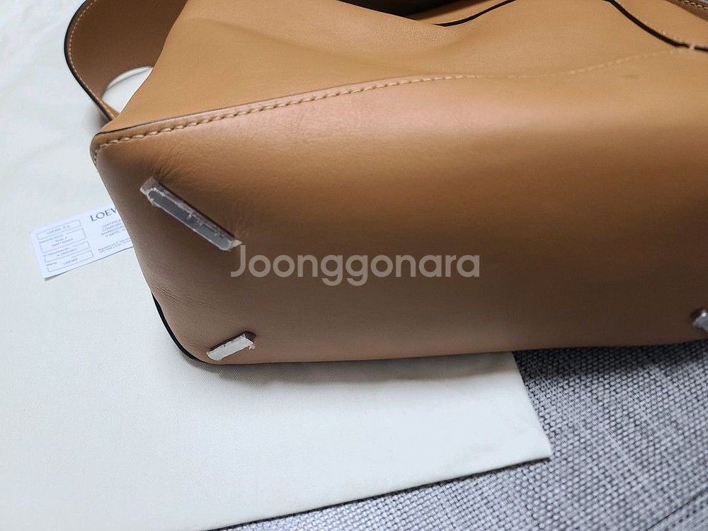 로에베 퍼즐 호보백 라지 나파가죽 크로스백 숄더백--3