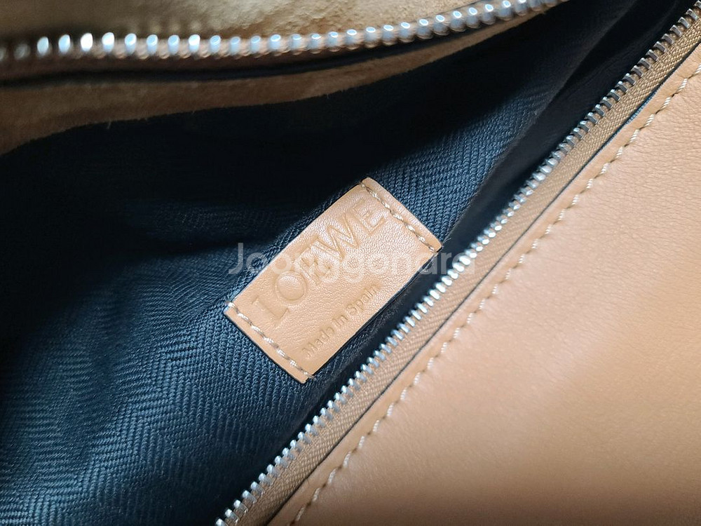 로에베 퍼즐 호보백 라지 나파가죽 크로스백 숄더백--6