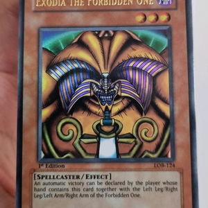 lob 1st 퍼에 봉인된엑조디아 아시아판 유희왕 카드 팝니다