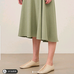 더캐시미어 언밸런스플레어 스커트 (랑방,마인,타임,더