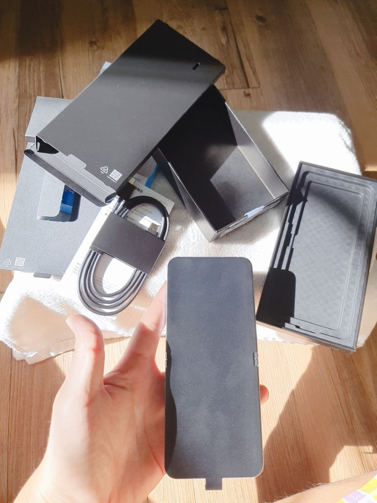 갤럭시 z플립6 이미지