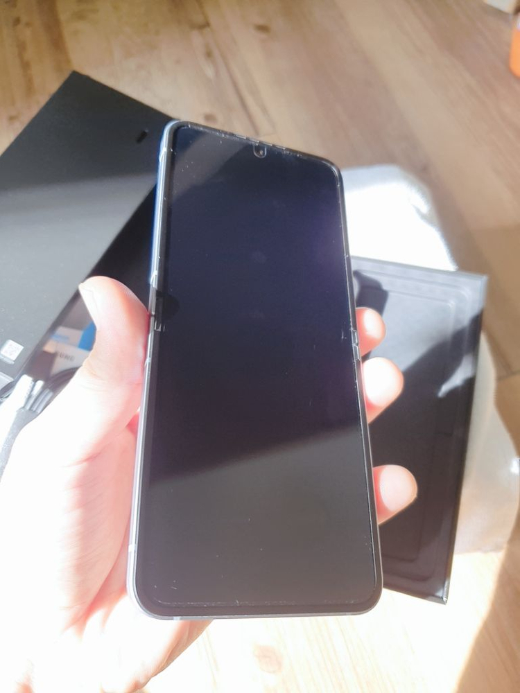 갤럭시 z플립6 이미지