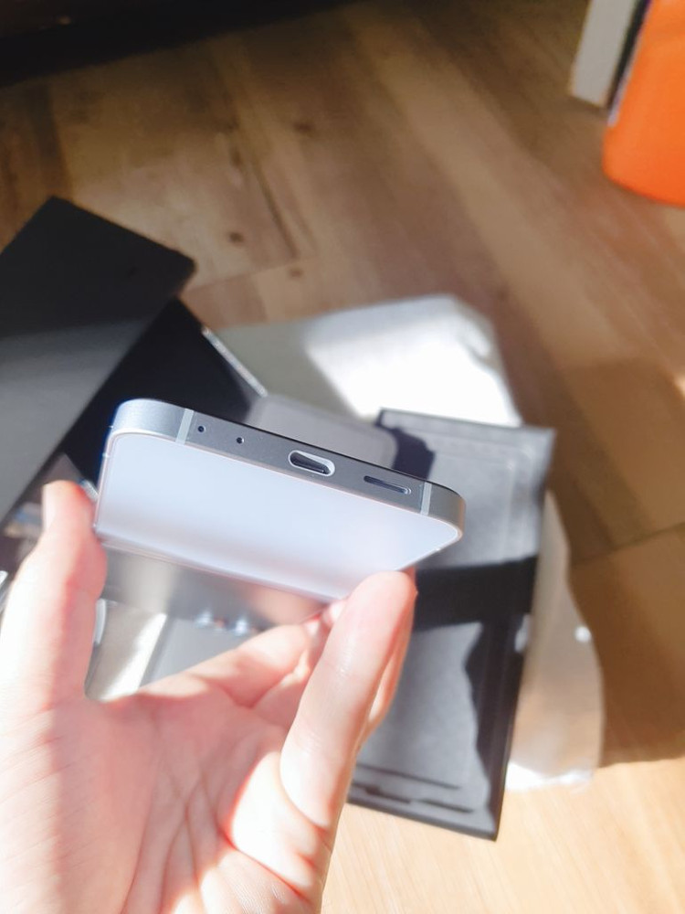 갤럭시 z플립6 이미지