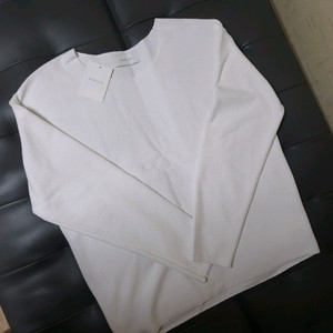 무신사 바우로 보트넥 베이직 니트티 [아이보리] M사이즈 새제품