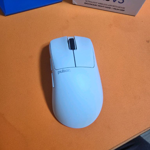 펄사 xlite v3 미디움 판매합니다