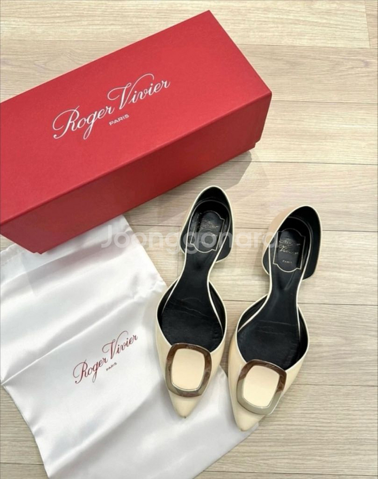 로저비비에 페이던트 플랫 37--0