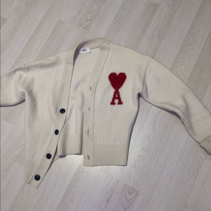 아미 하트 로고 니트 가디건 크롭