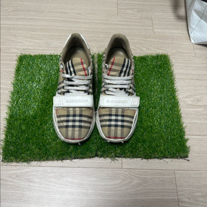 버버리 스니커즈280