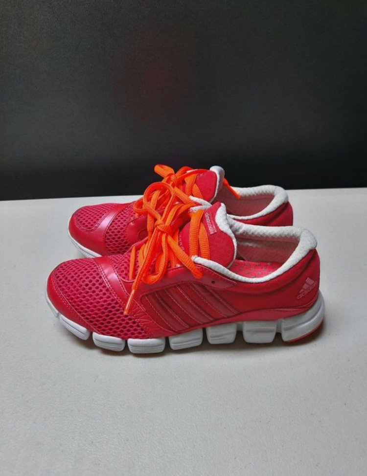 235)아디다스 클리마쿨 여성 운동화--2