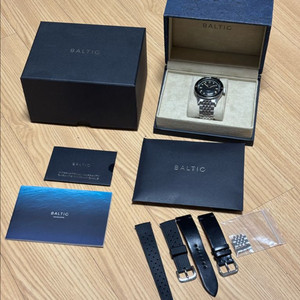 발틱 아쿠아스카프 블랙 길트