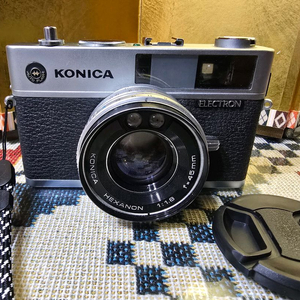 코니카 일렉트론 필름카메라