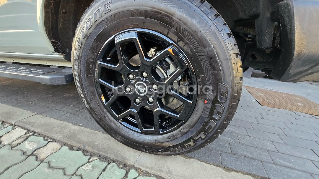 브롱코 18인치 순정 도색 휠타이어 세트 (5짝)--0