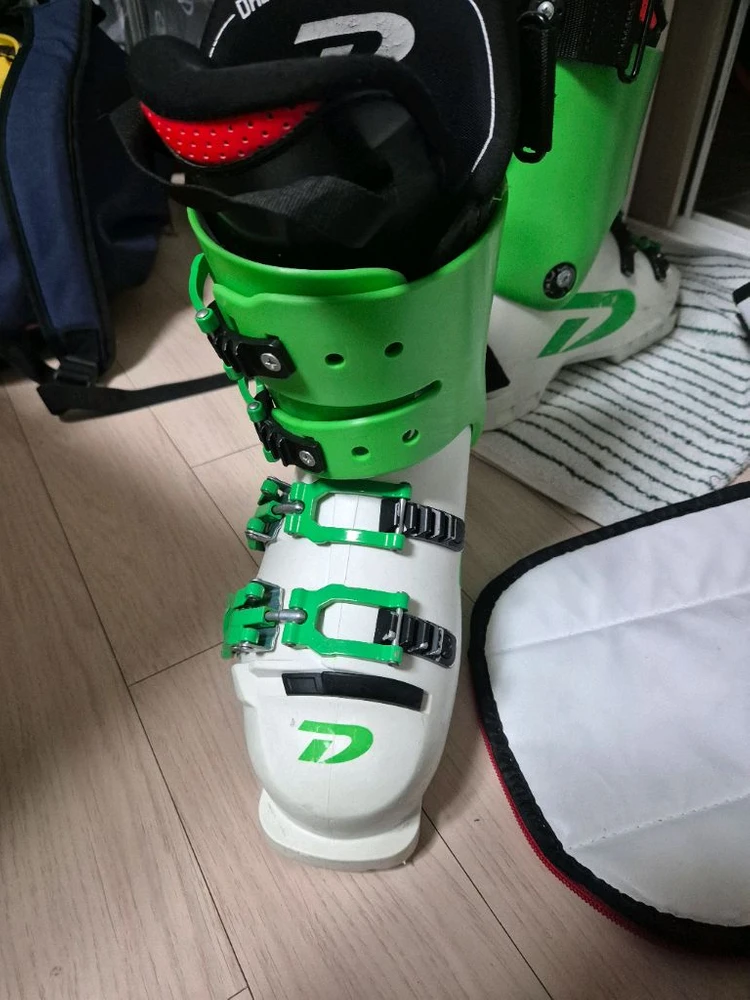 아동용 스키부츠 이미지