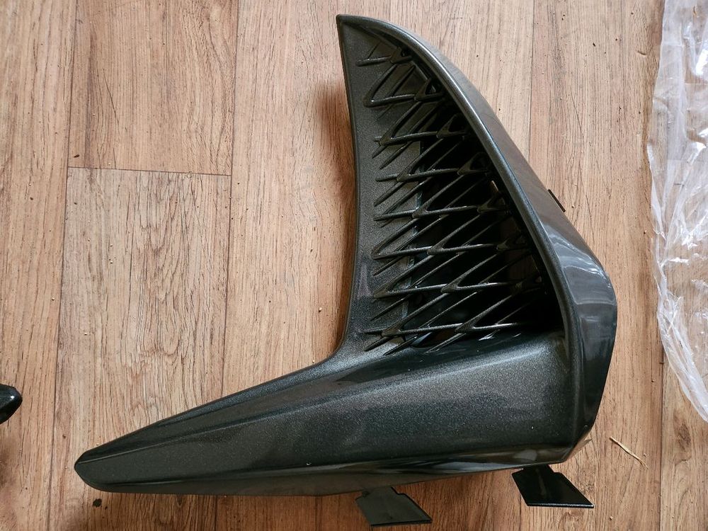 17년 렉서스 IS 200T F 스포츠 프론트 하부 범퍼 그릴 이미지