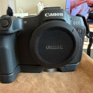 캐논 EOS R8 미러리스 카메라