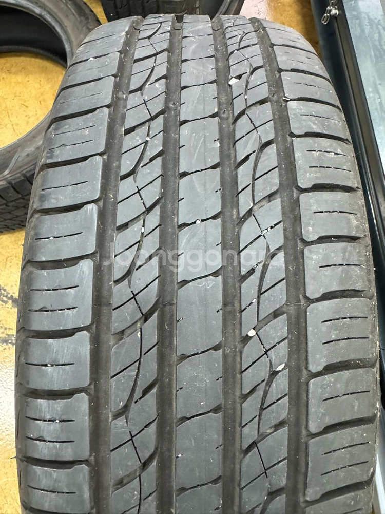 금호타이어 225 55 19 4본 팝니다--4
