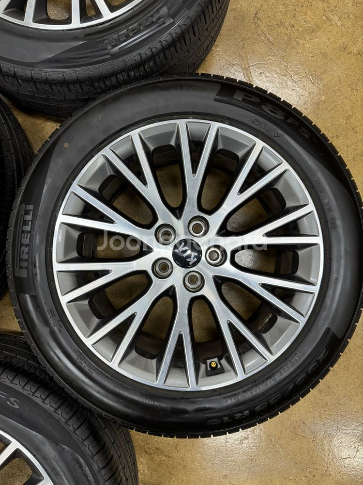 GV80 19인치휠타이어 카니발,쏘렌토235.55.19--2