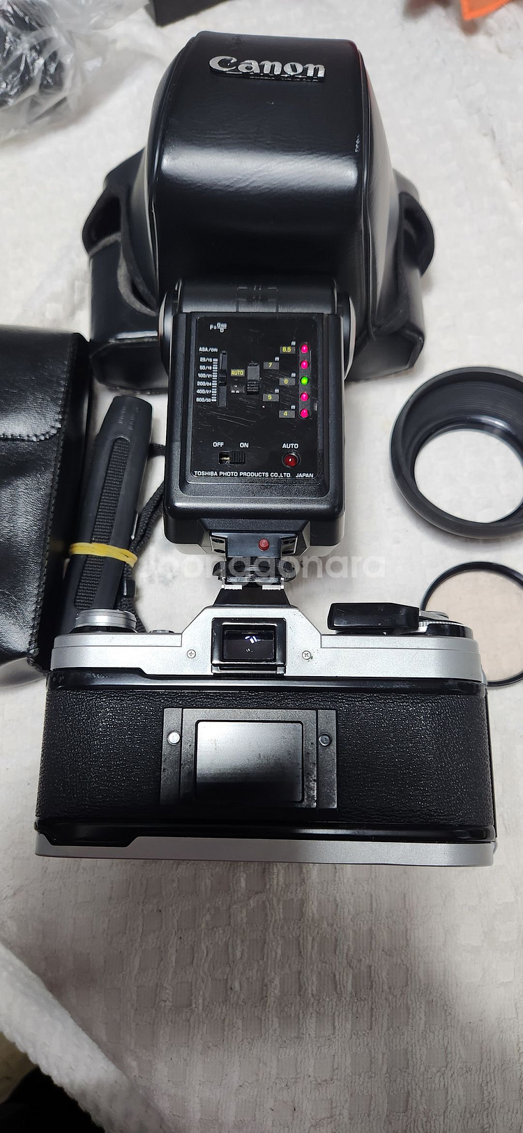 캐논AE-1(A급), 캐논렌즈 50/1:1.4 S.S.C, 후레쉬, 케이스.--1