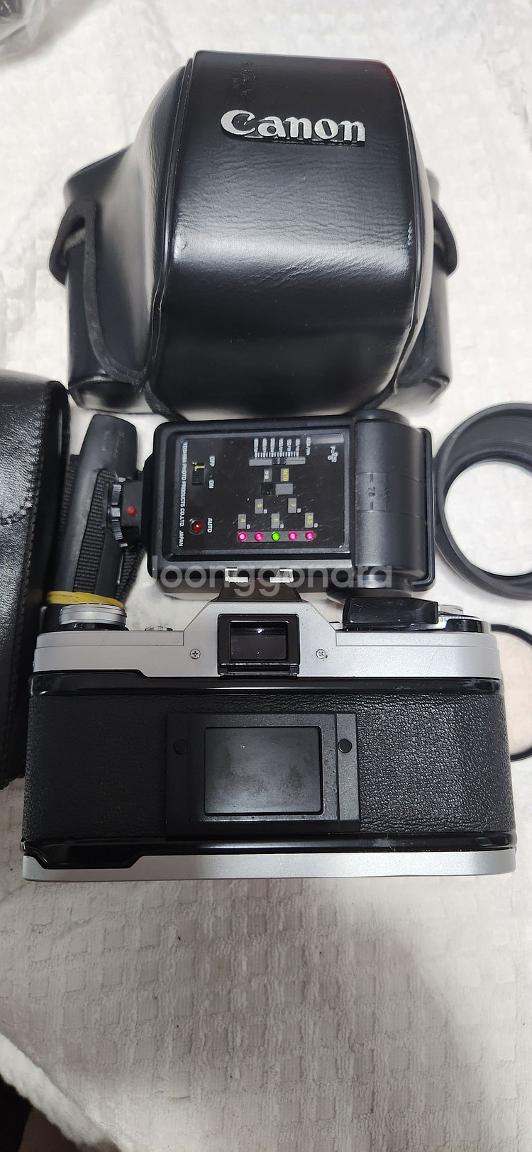 캐논AE-1(A급), 캐논렌즈 50/1:1.4 S.S.C, 후레쉬, 케이스.--3