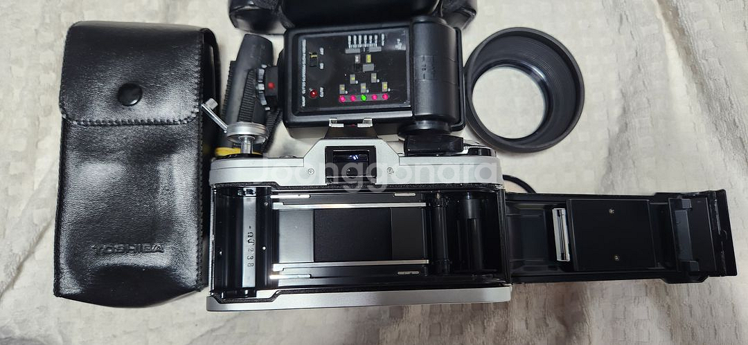 캐논AE-1(A급), 캐논렌즈 50/1:1.4 S.S.C, 후레쉬, 케이스.--5