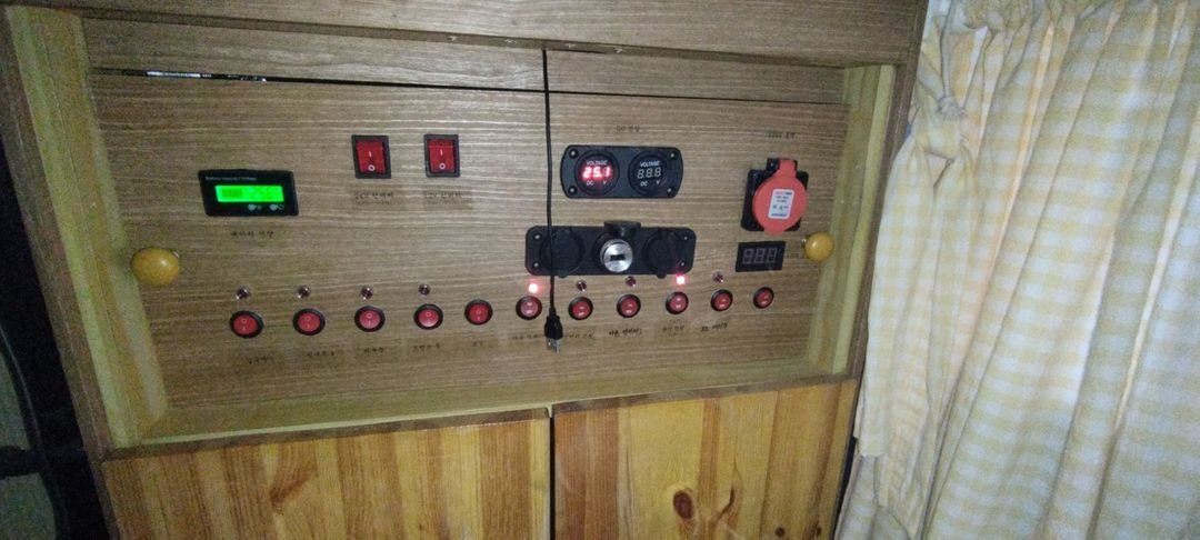 카운티 캠핑카 급매및 대차--7